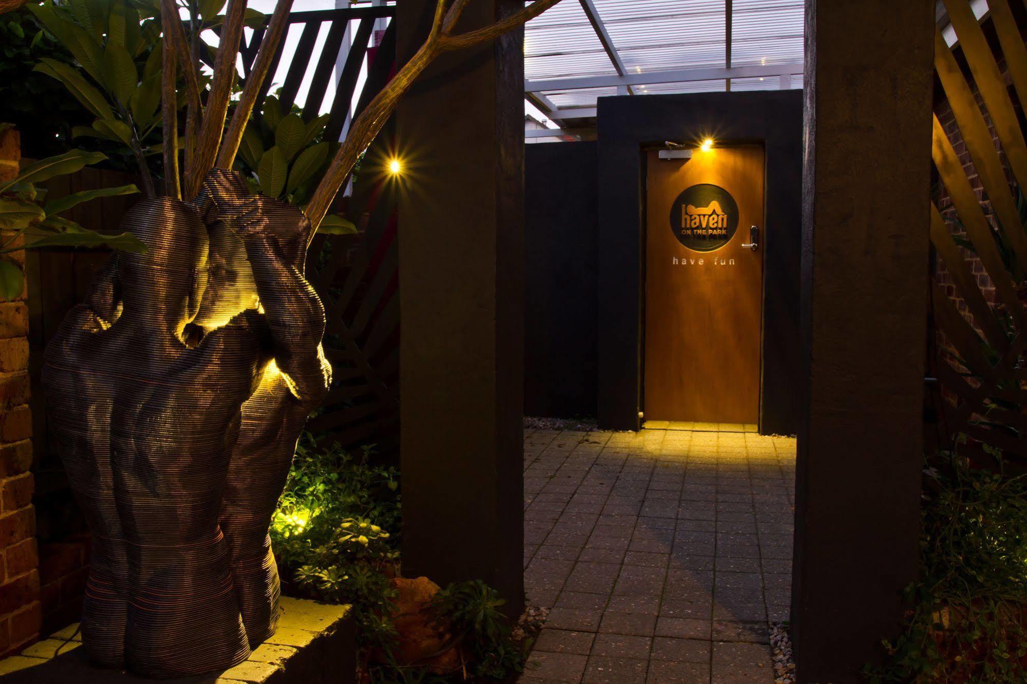 Haven On The Park Hotel Perth Exterior foto